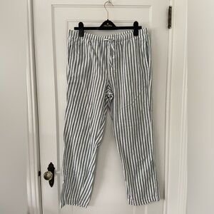 GAP white and forest green stripe unisex flannel pajamas, size large